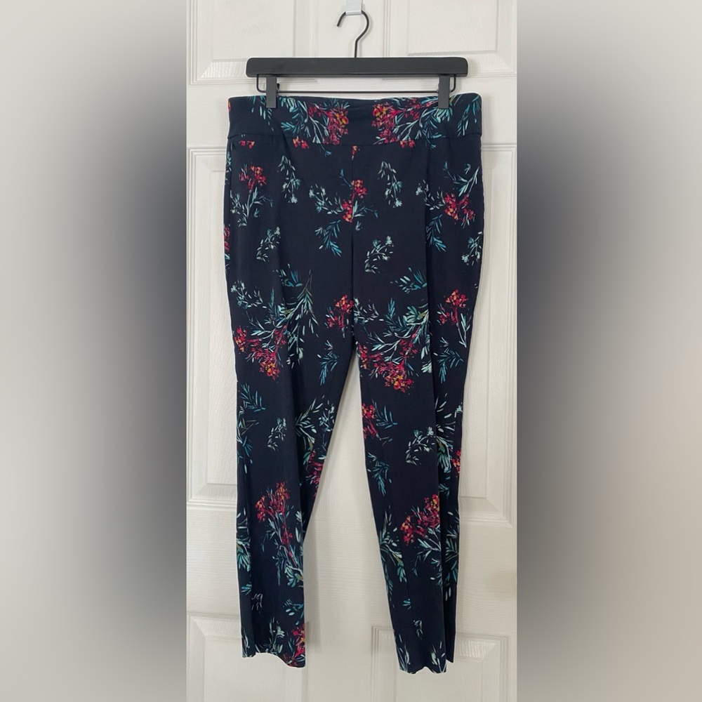 Navy Floral Multi-Color Stretch Van Heusen Dress Pant